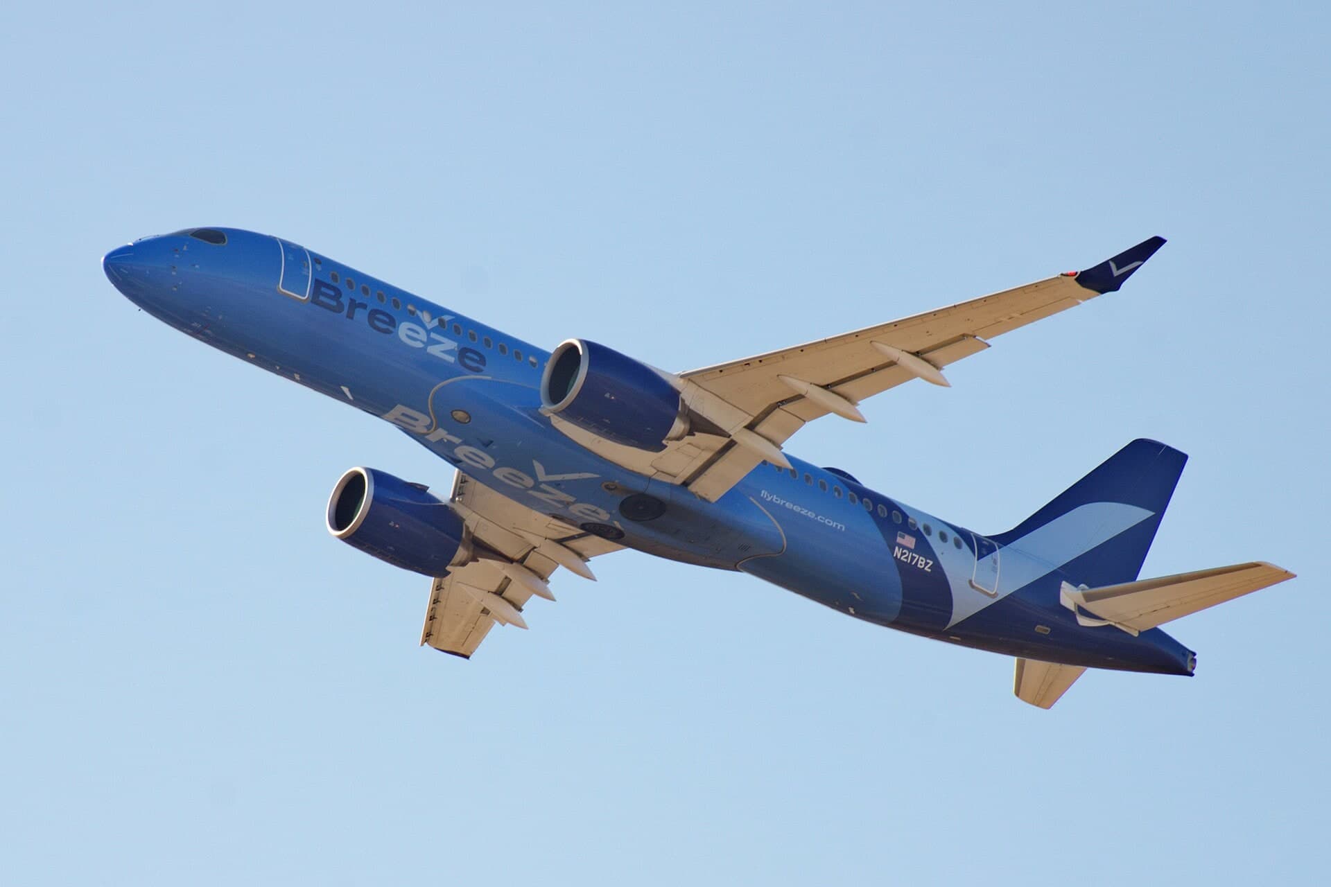 N217BZ — Twin-engine aircraft