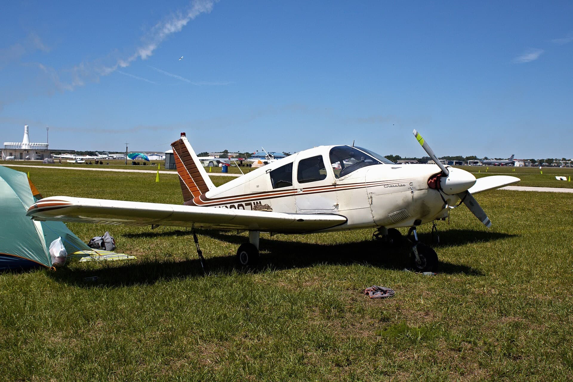 N8387W — Piper