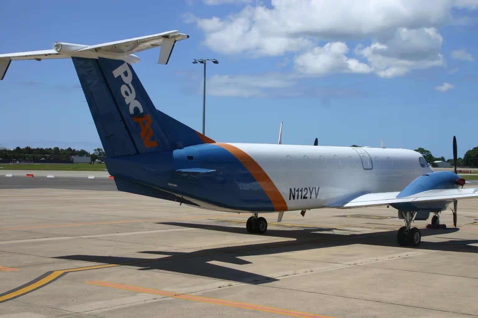 N112YV — Beech