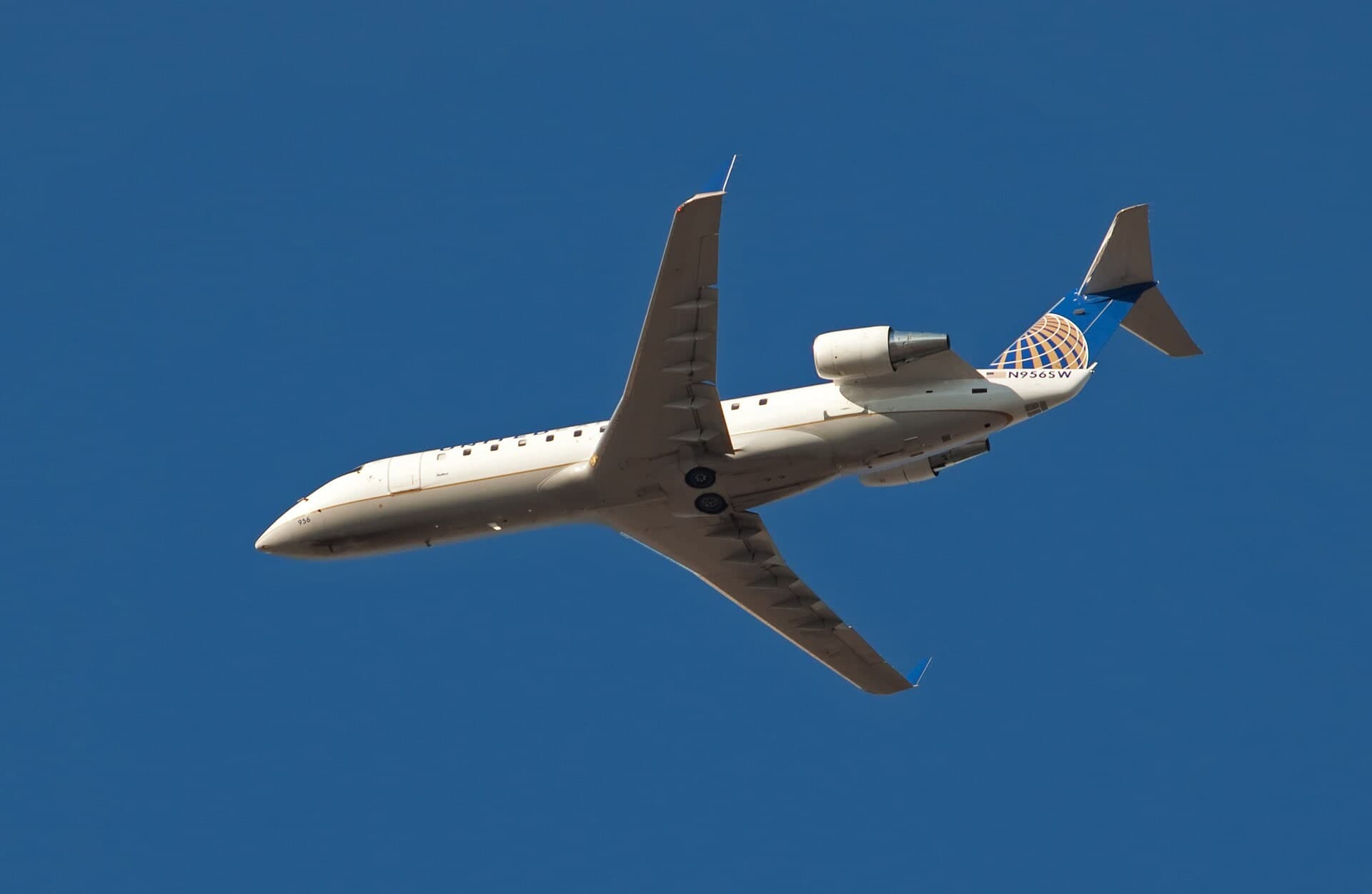 N956SW — Twin-engine aircraft