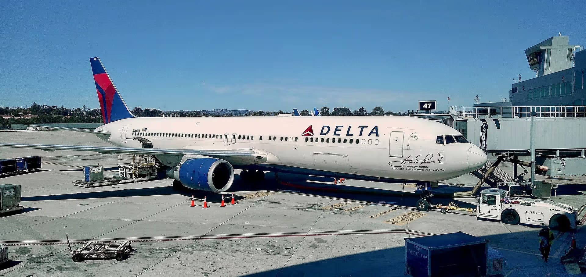 N16065 — Boeing