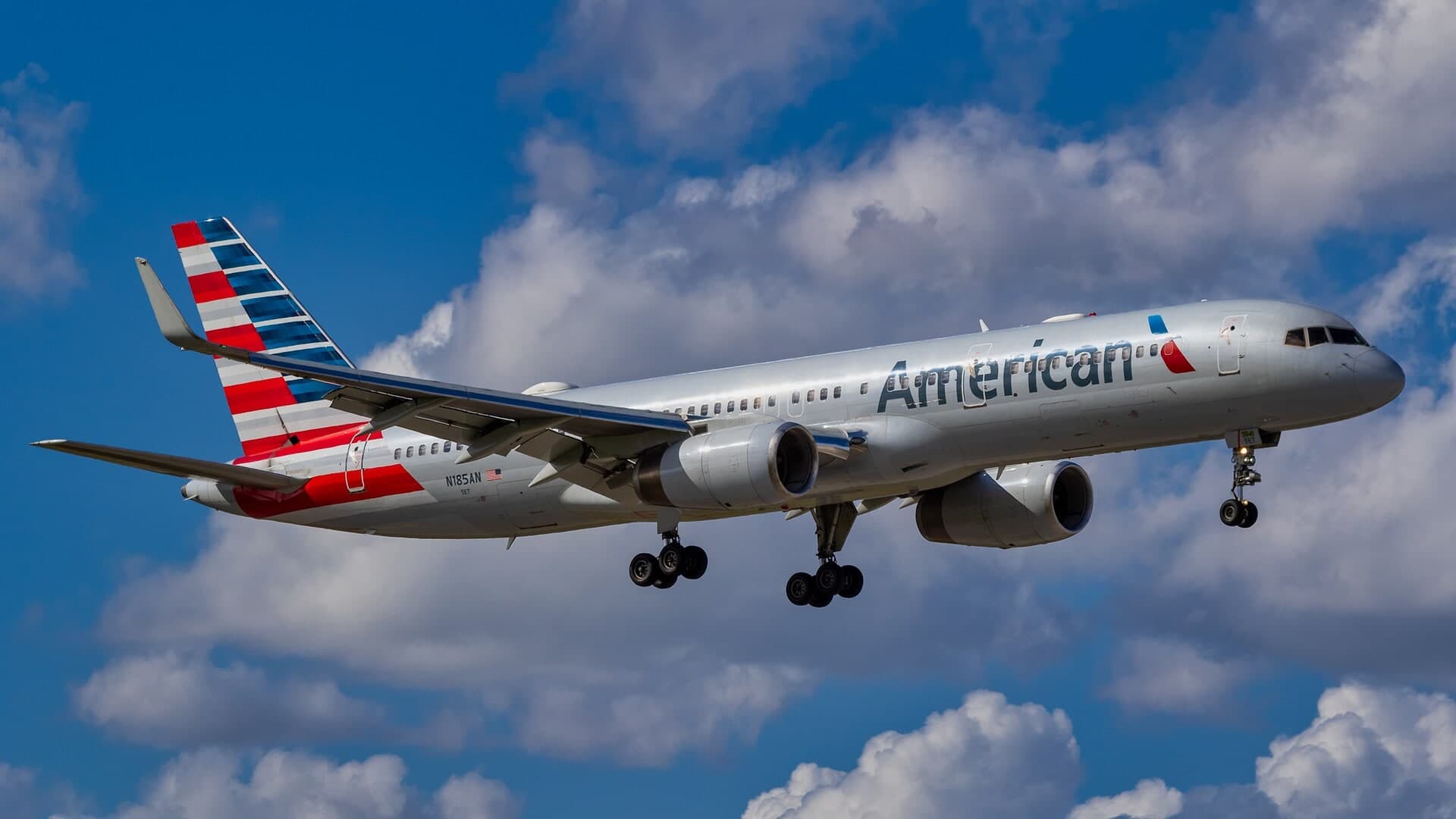 N185AN — Boeing