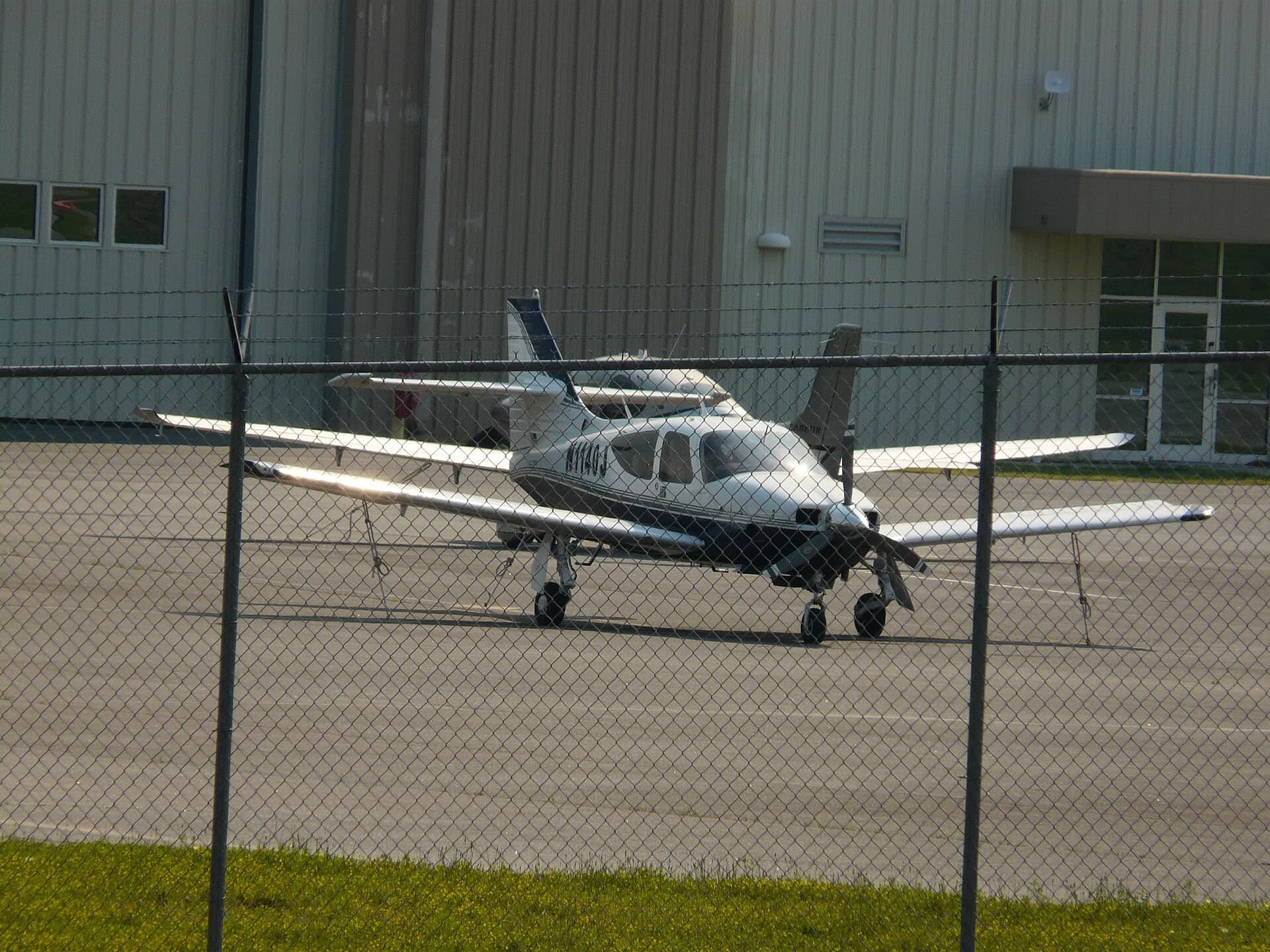 N1140J — Single-engine aircraft