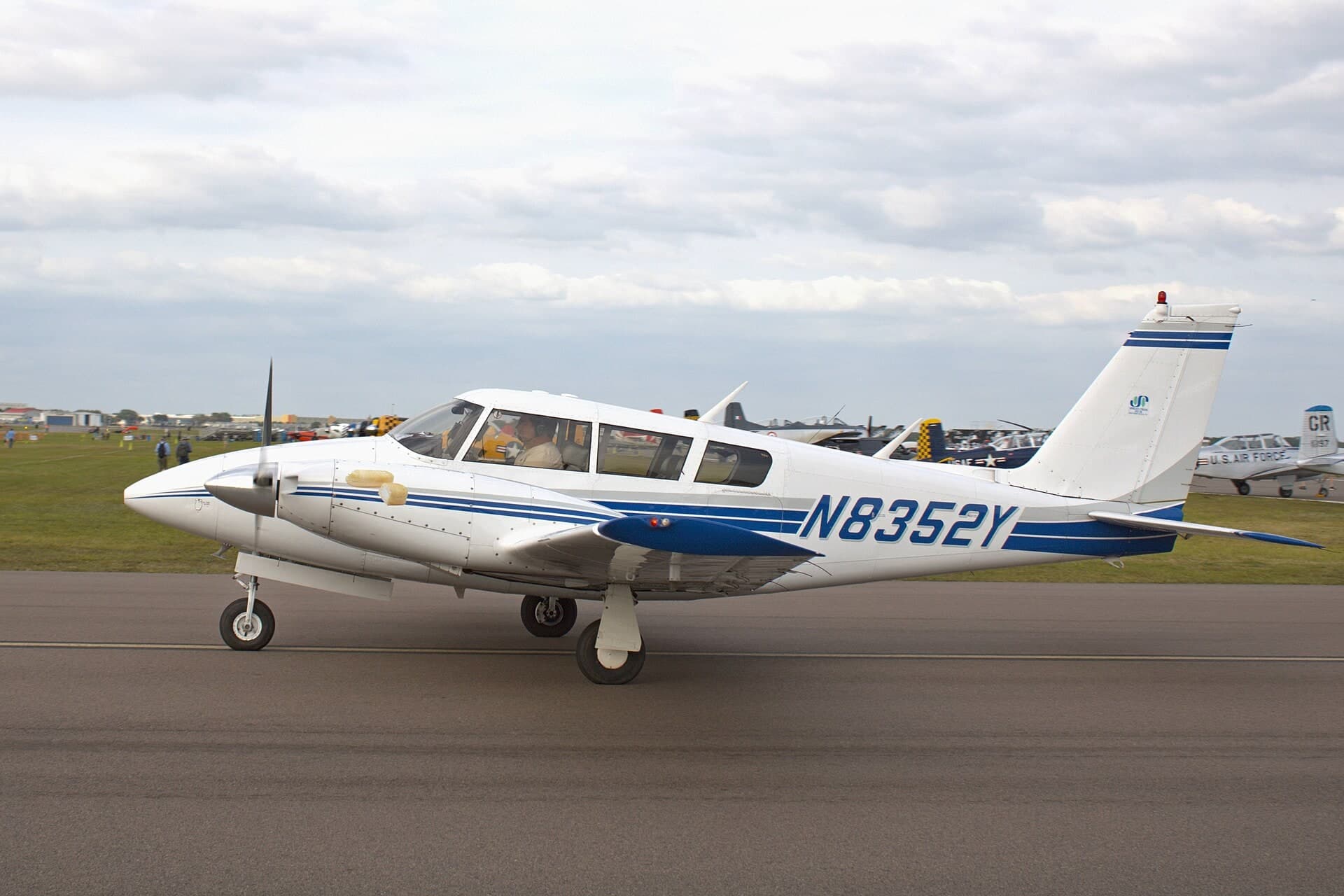 N8352Y — Aircraft