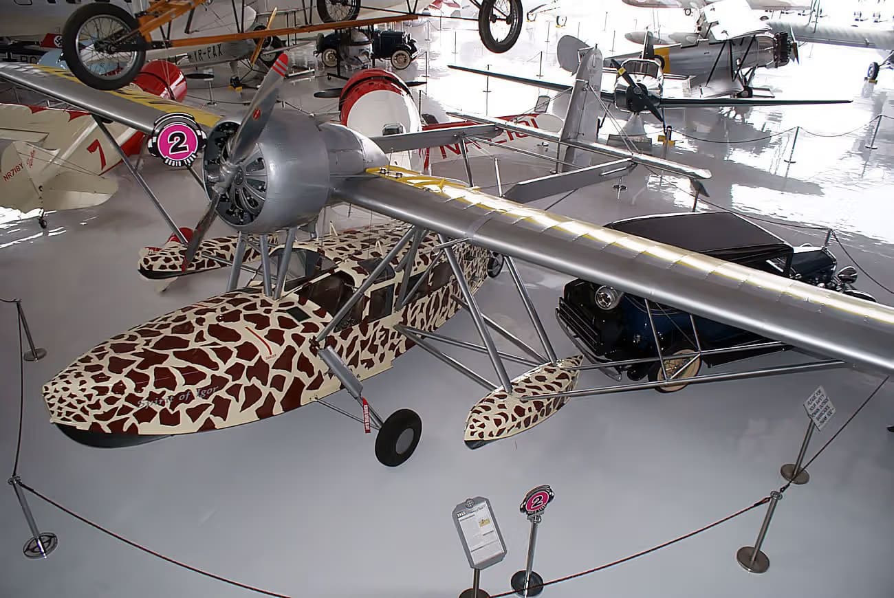 Unidentified — Single-engine aircraft