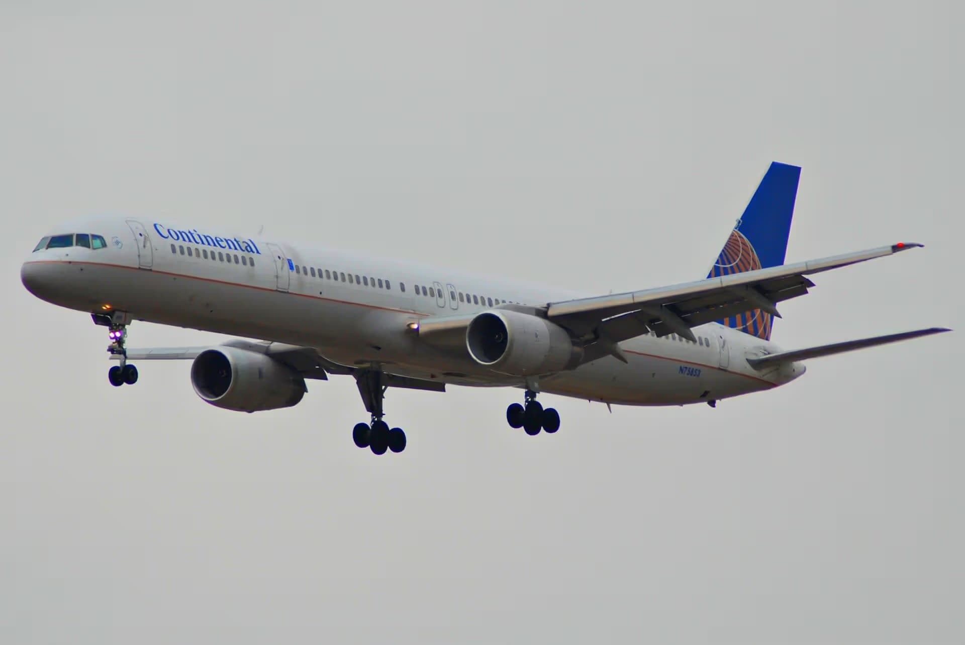 N75853 — Boeing