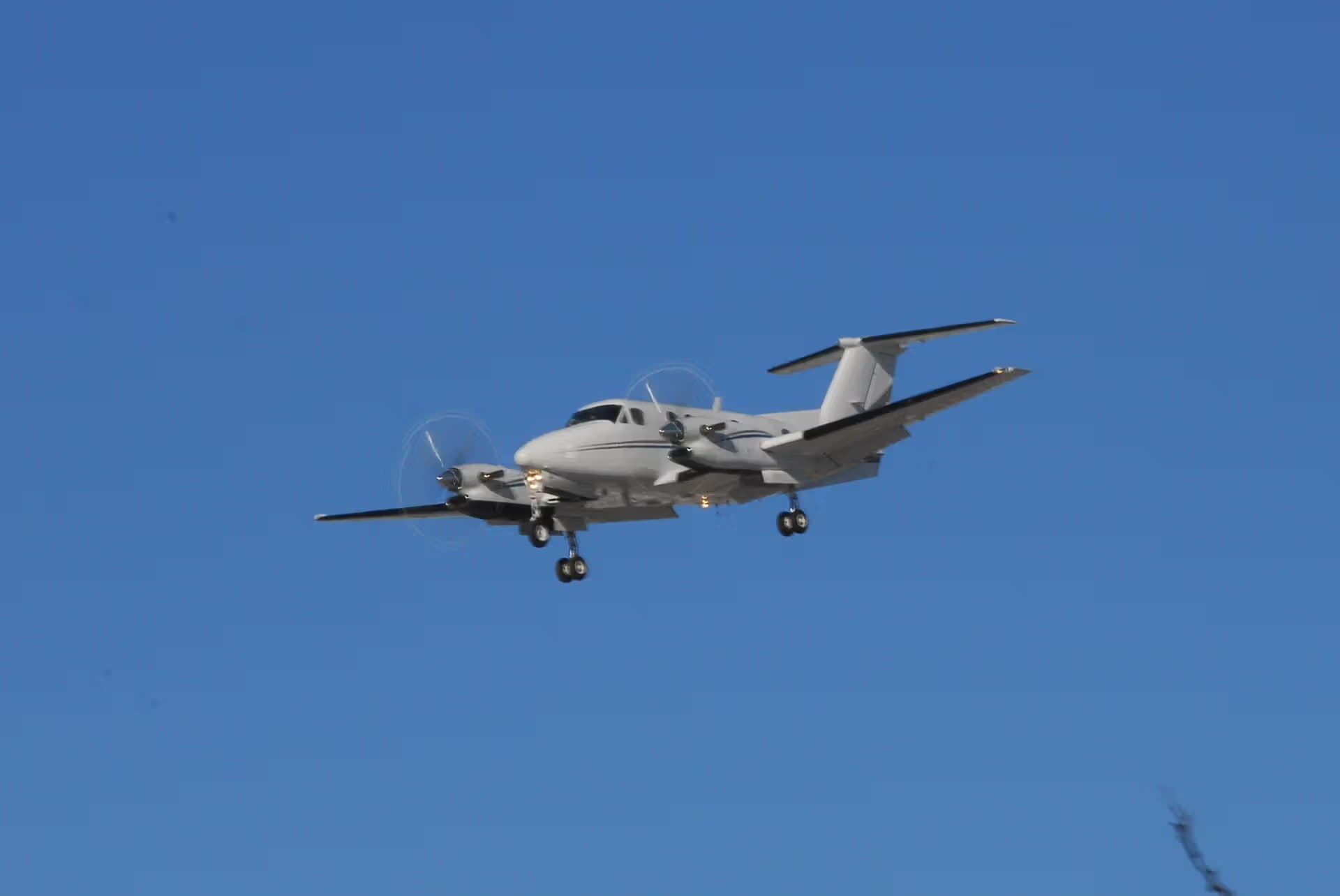 N1250 — Twin-engine aircraft