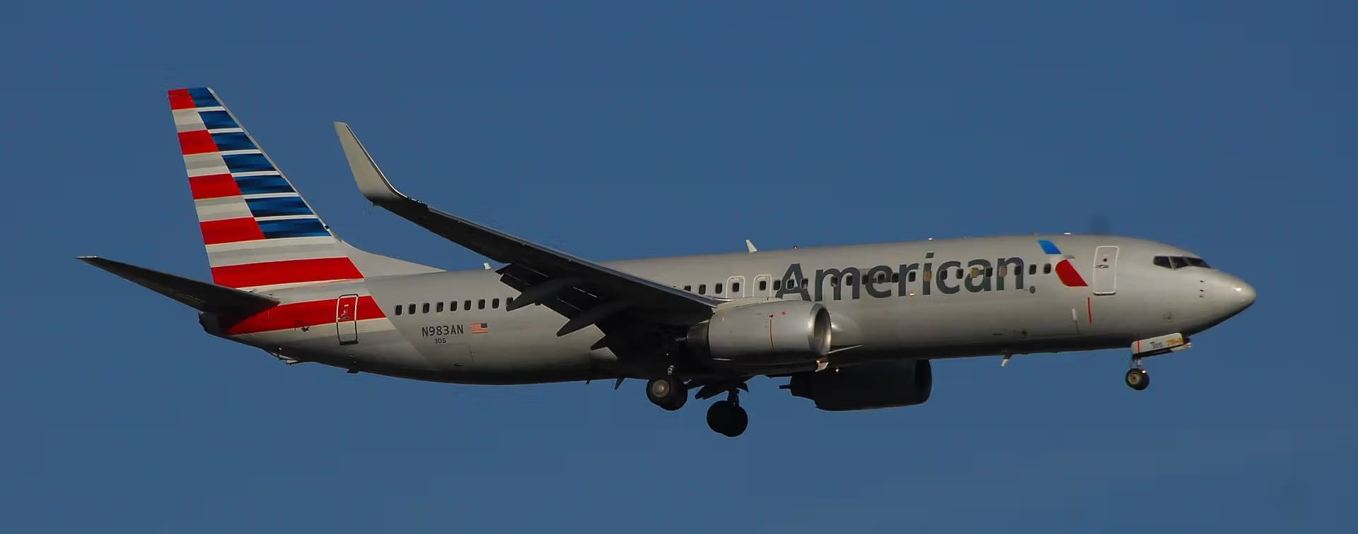 N983AN — Twin-engine aircraft