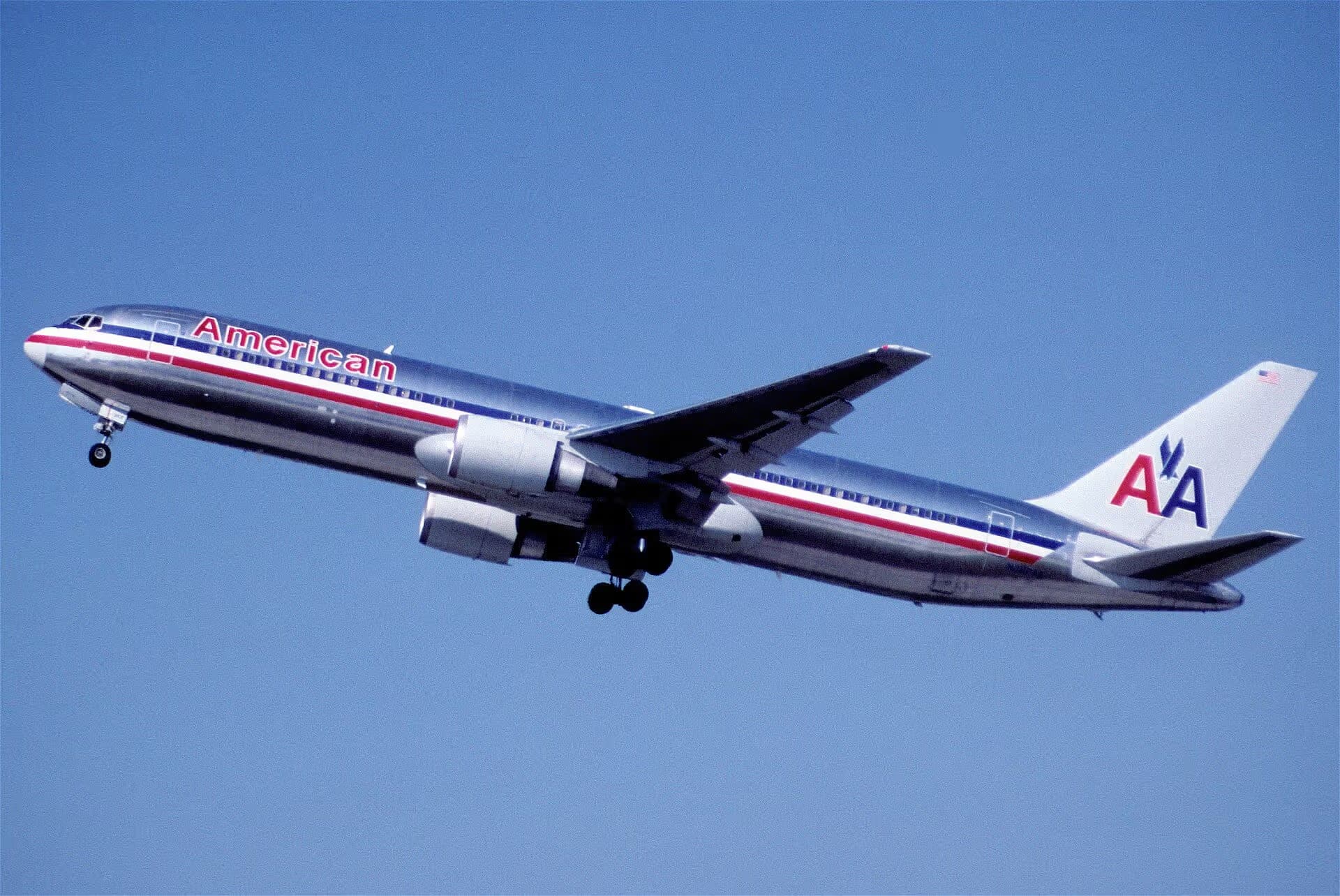 N352AA — Boeing