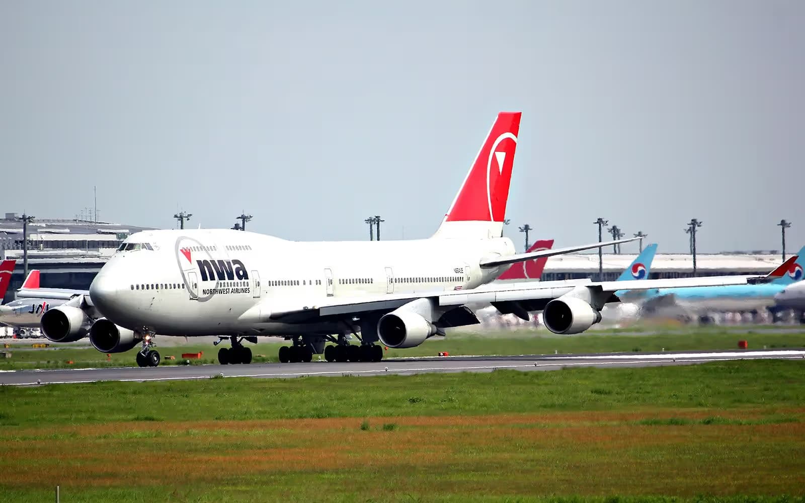 N664US — Boeing