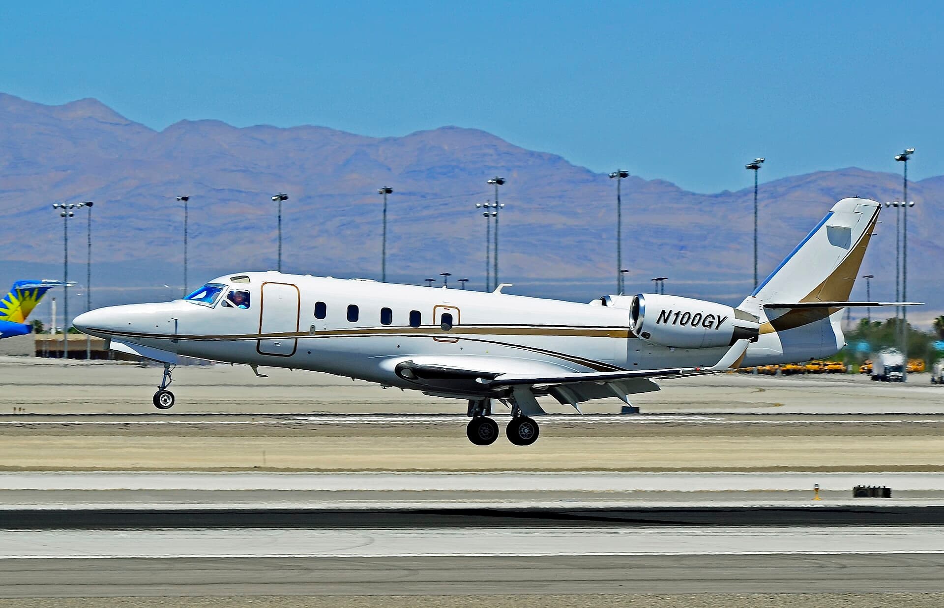 N100GY — Business jet