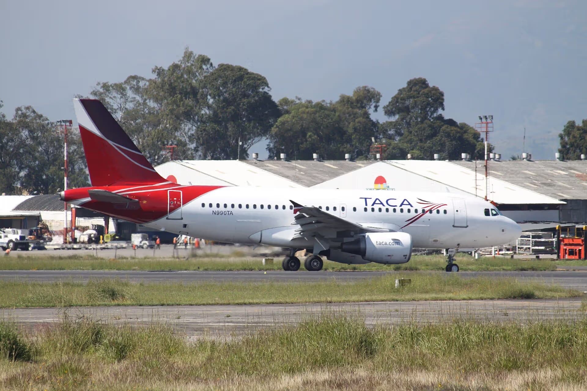 N990TA — Airbus