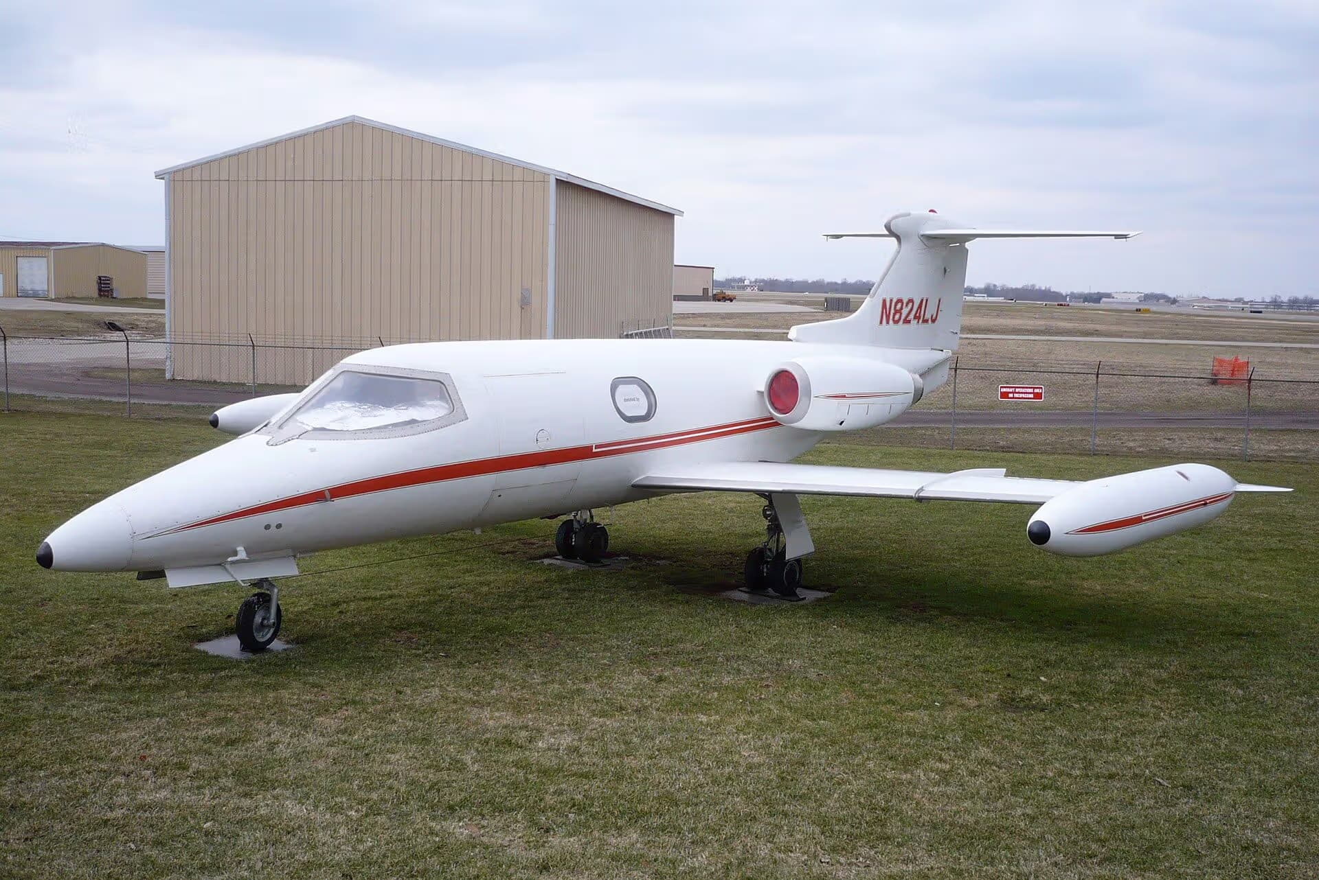 N824LJ — Business jet