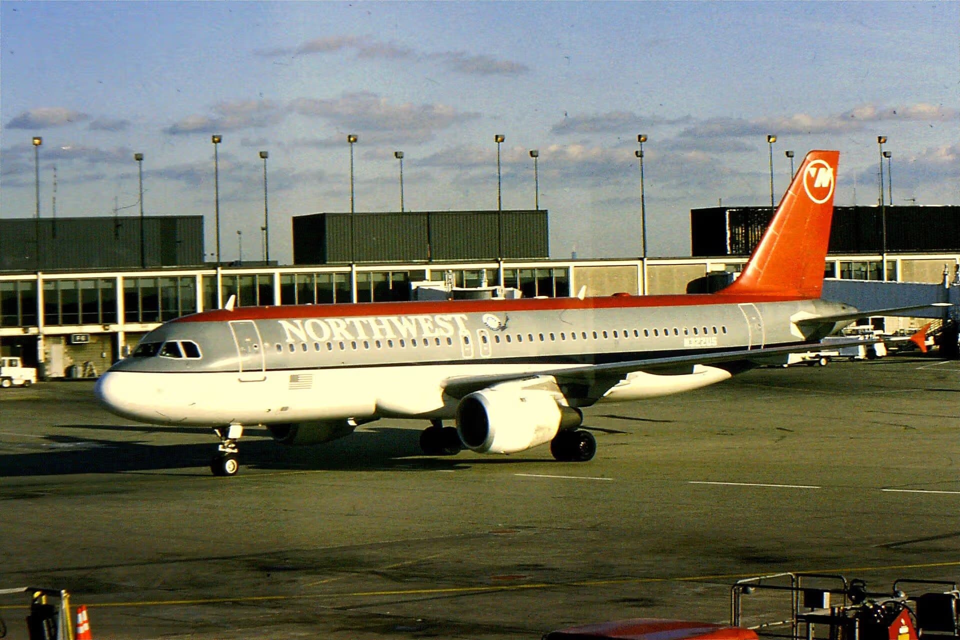 N322US — Airbus