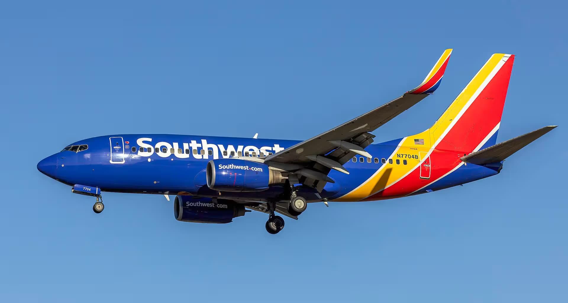 N7704B — Boeing