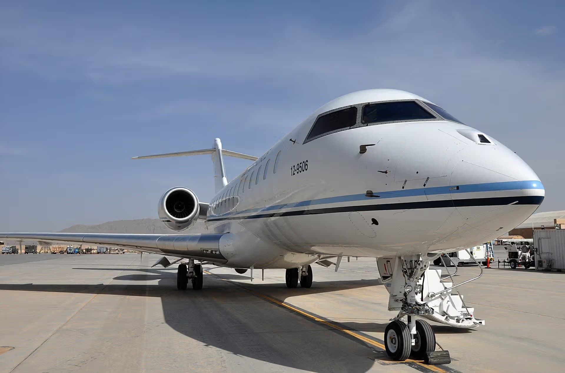 Unidentified — Business jet