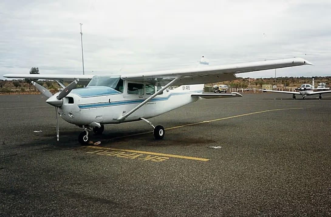 VH-ARS — Cessna