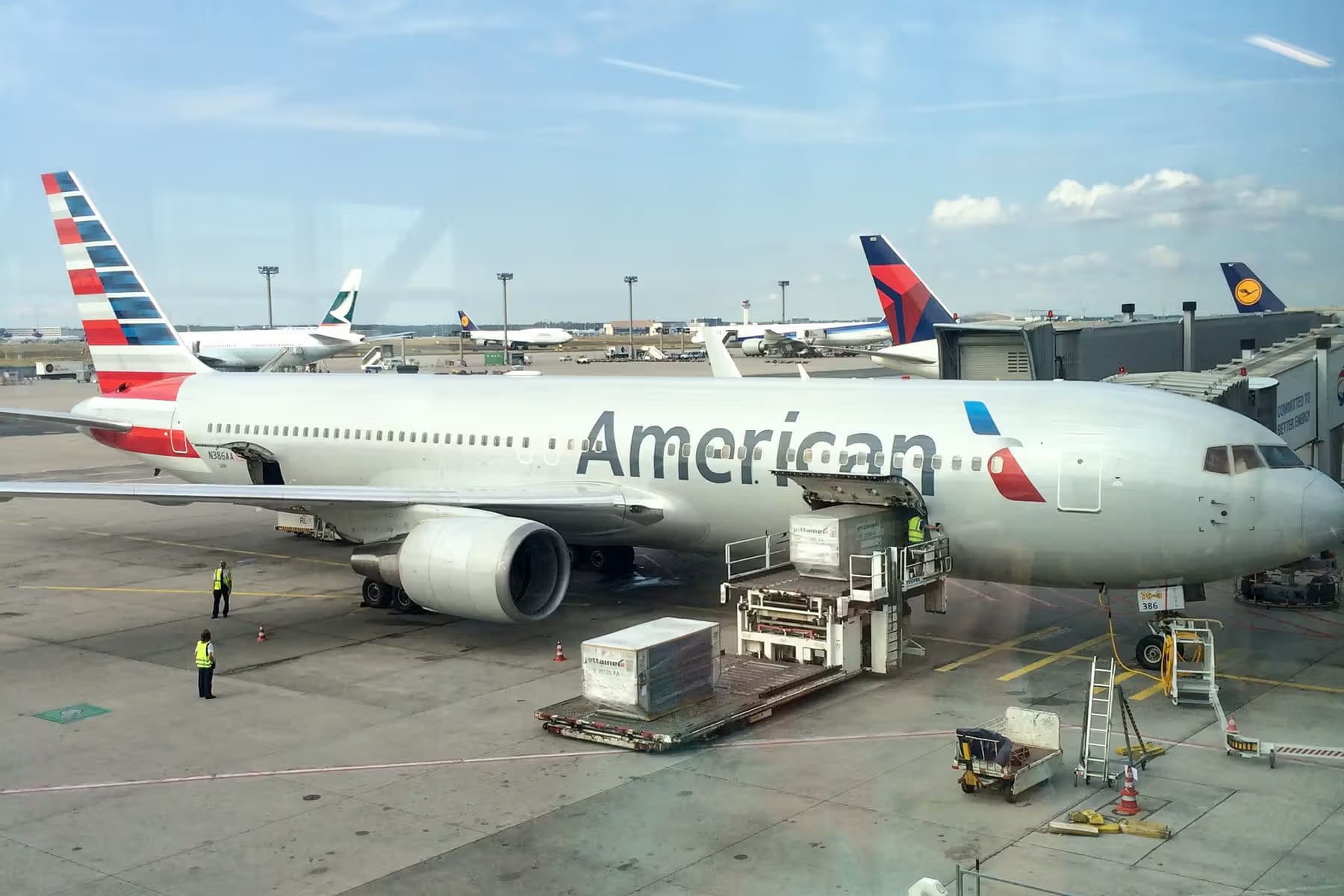 N386AA — Boeing