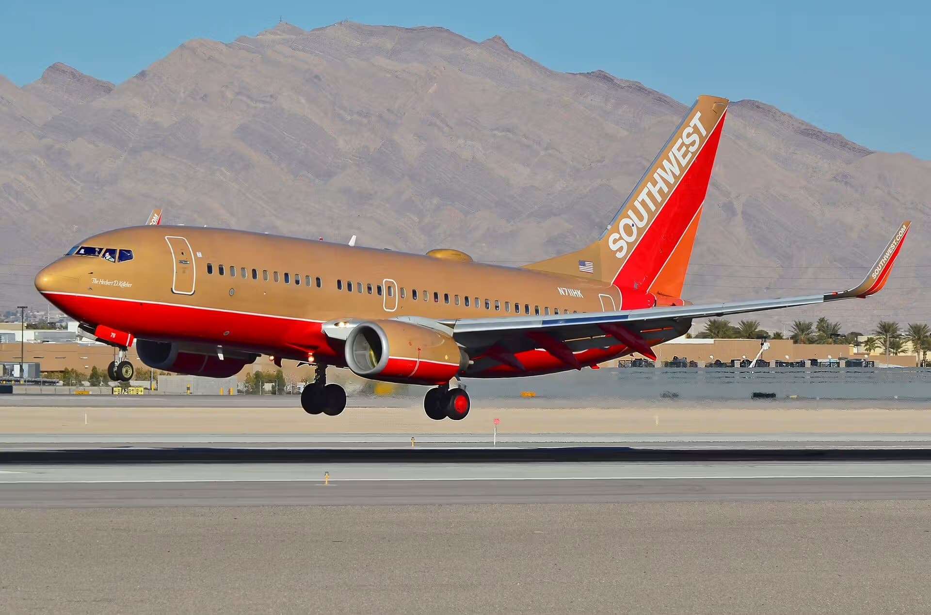 N711HK — Boeing