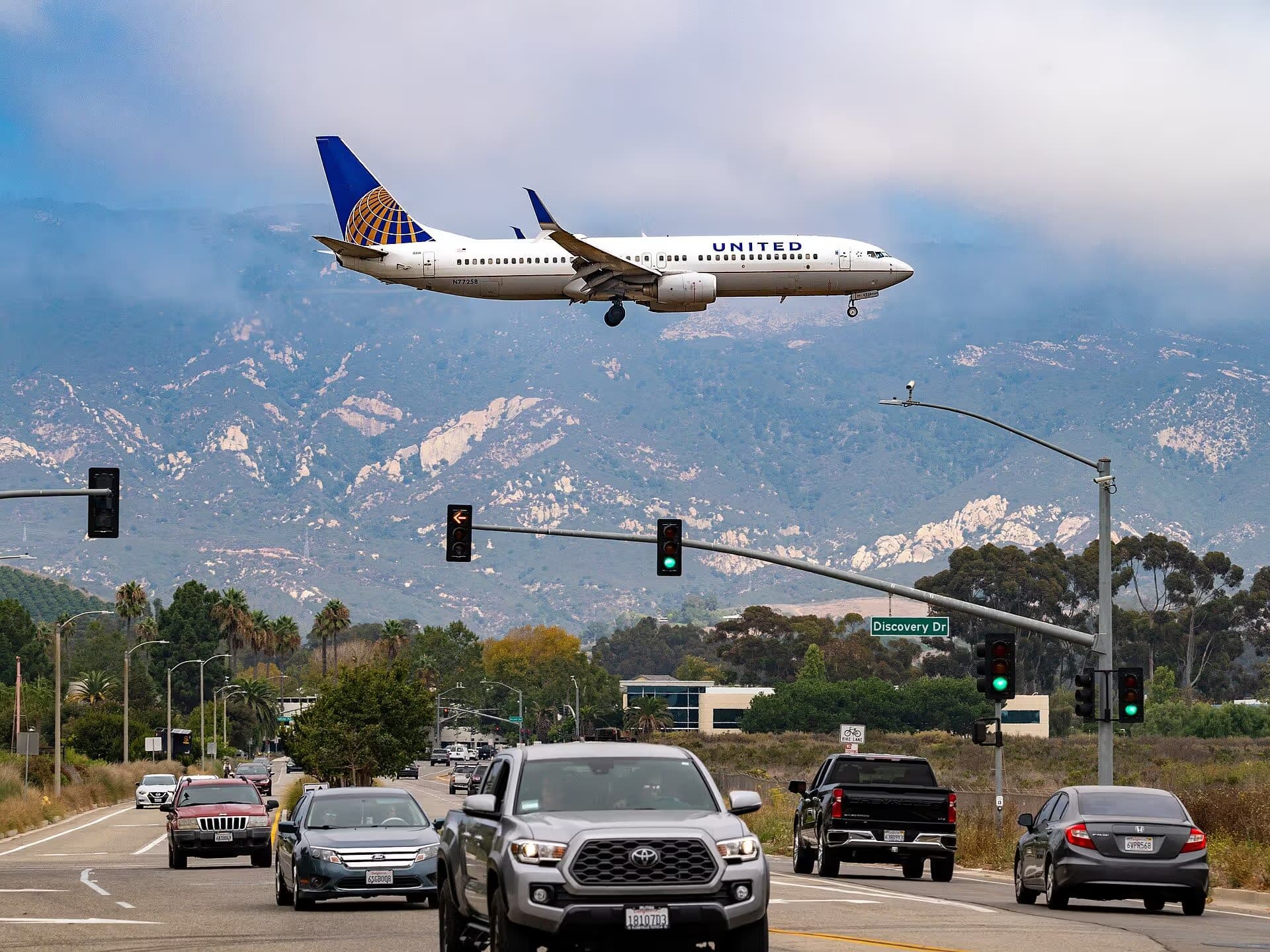 N77258 — Boeing