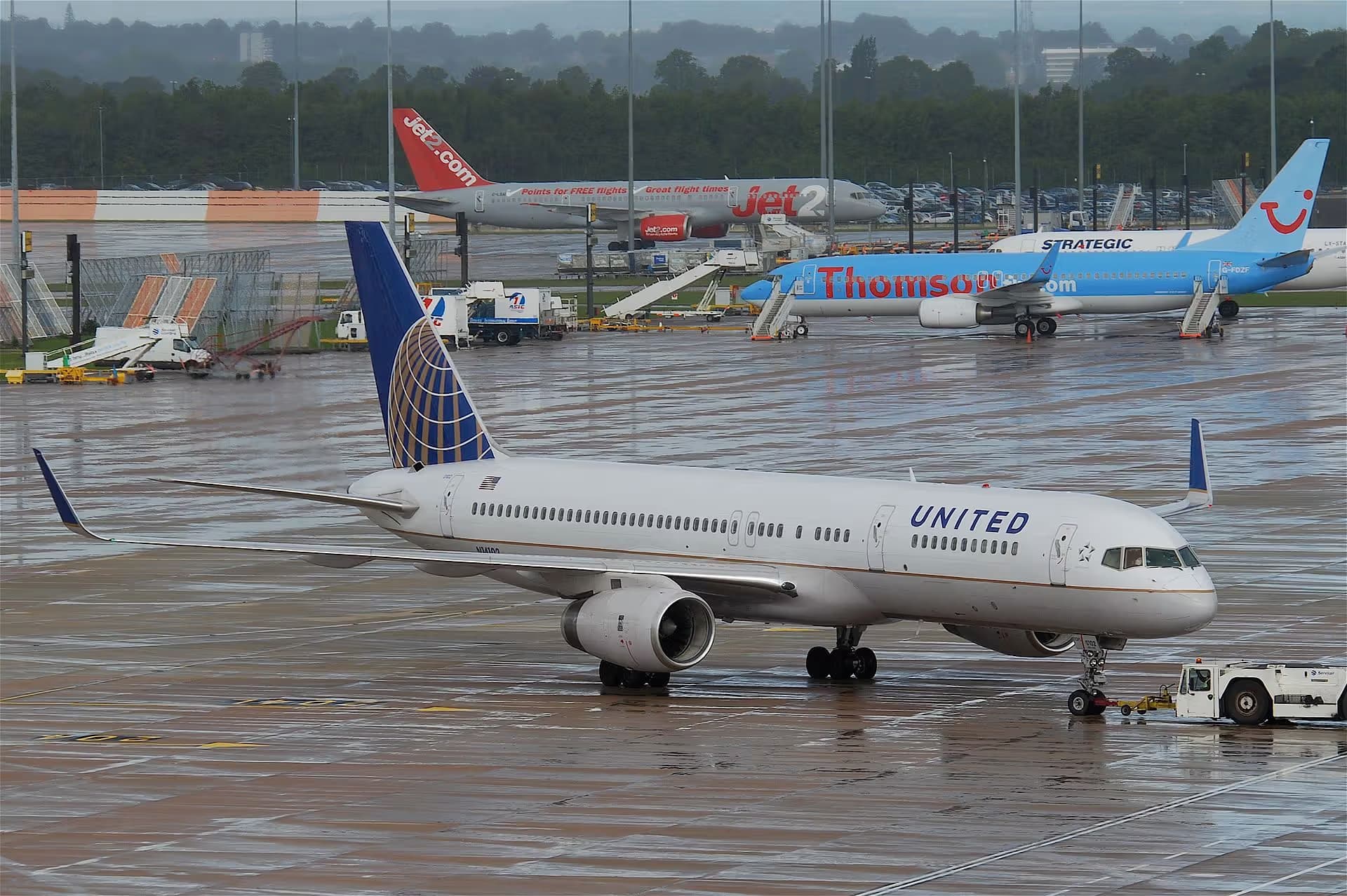 N14102 — Twin-engine aircraft
