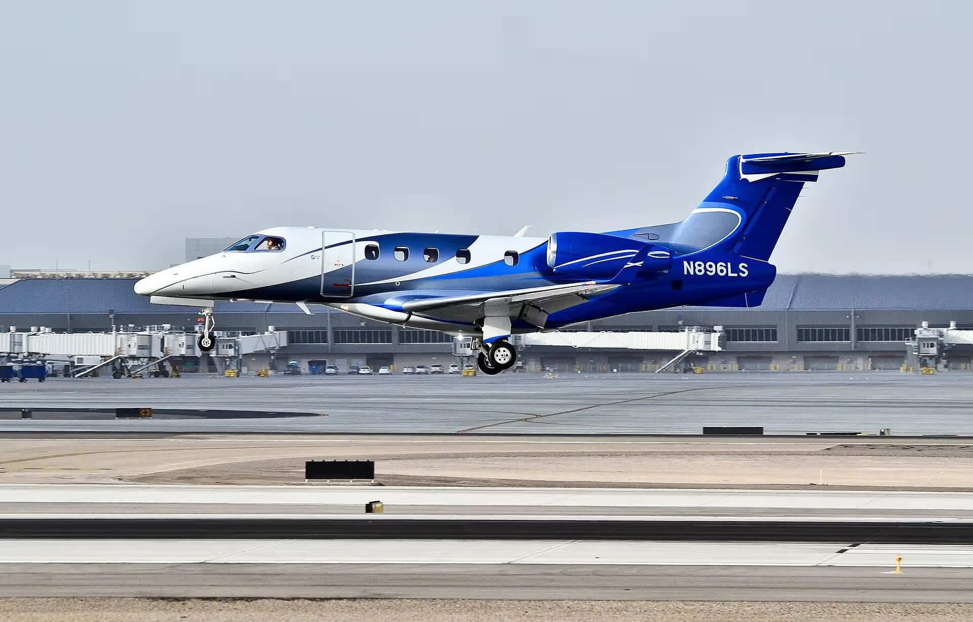 N896LS — Business jet