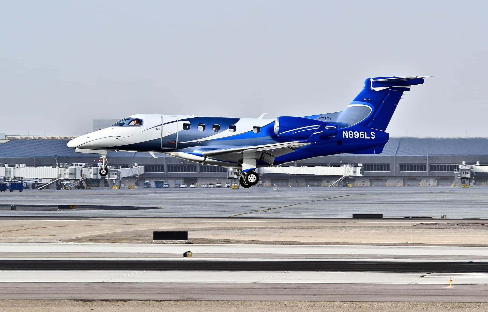 N896LS — Business jet