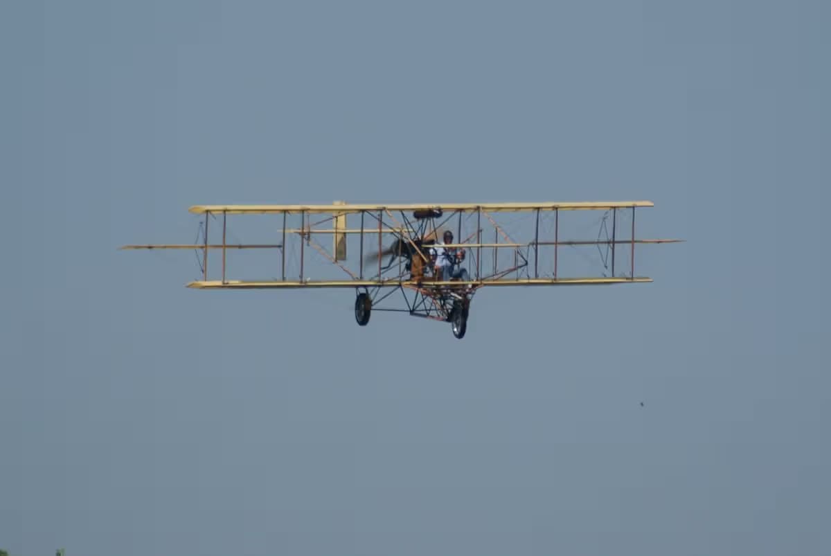 Unidentified — Aircraft