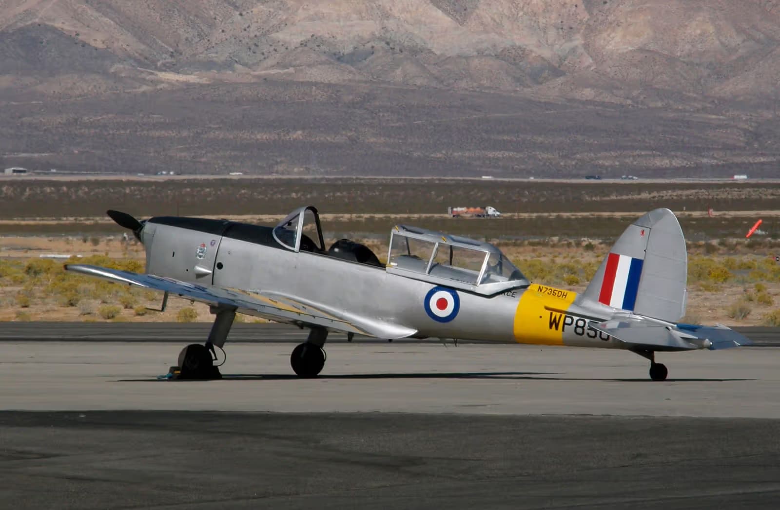 N735DH — De Havilland