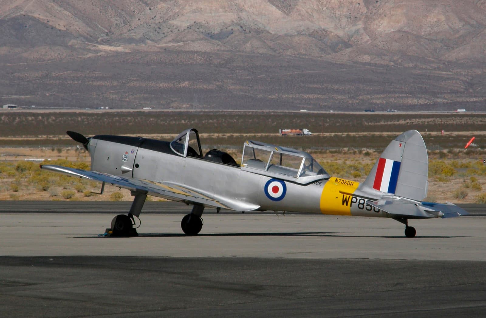 N735DH — De Havilland