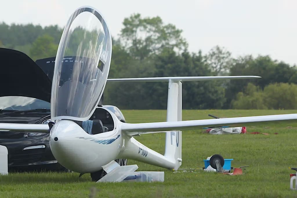 G-IIOO — Glider