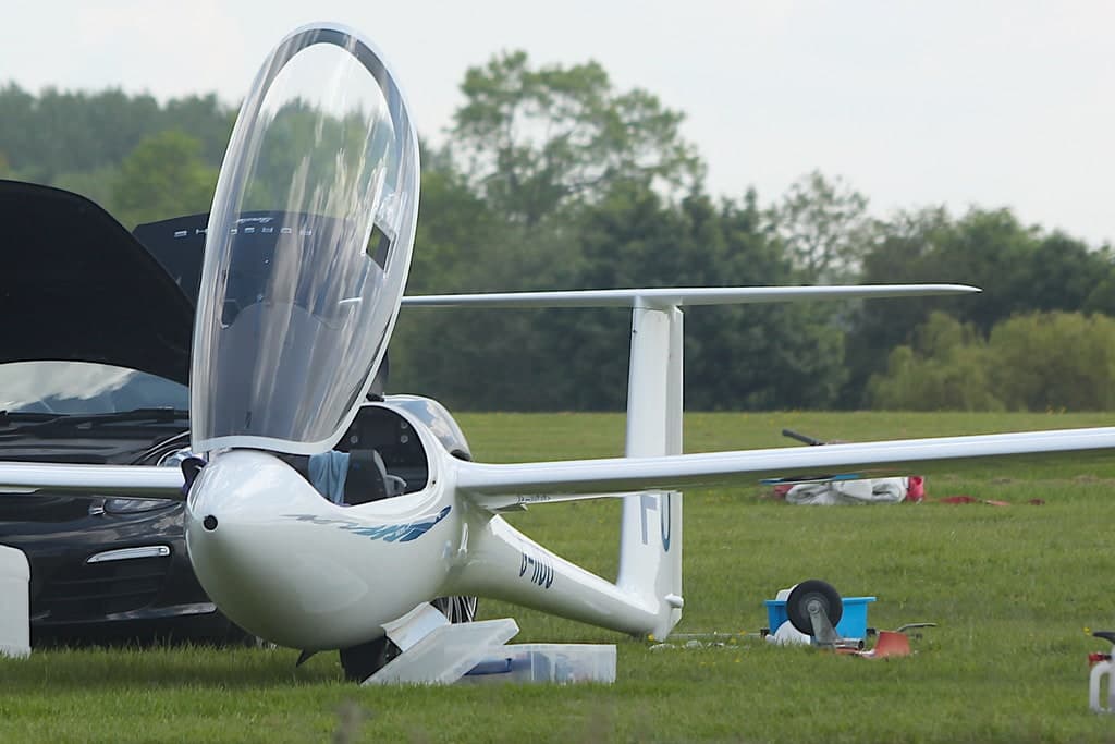 G-IIOO — Glider