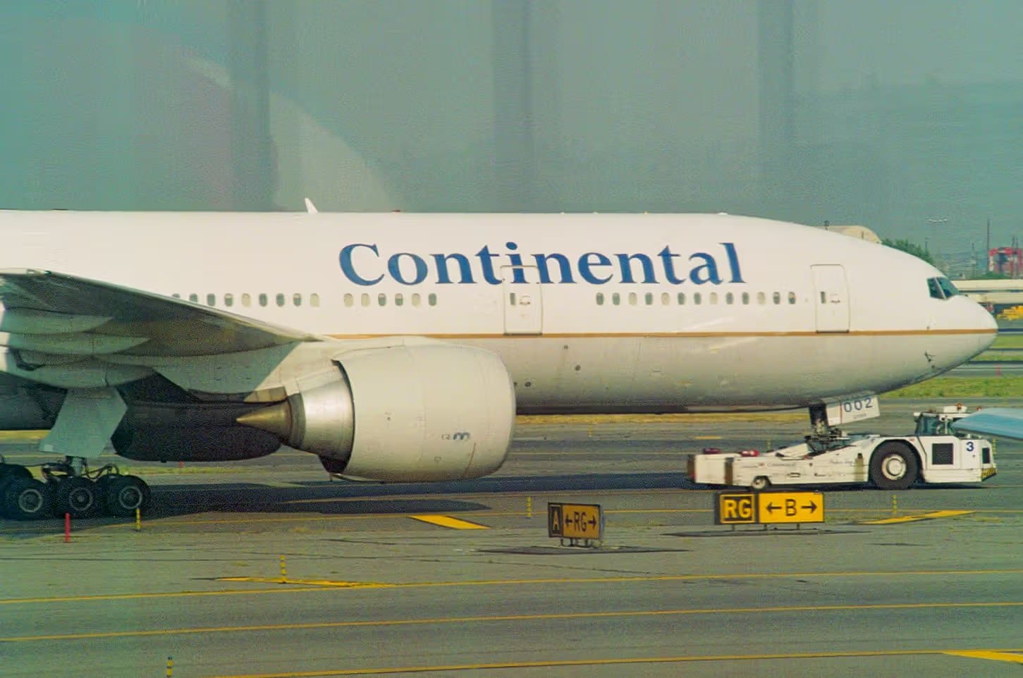 N78002 — Twin-engine aircraft