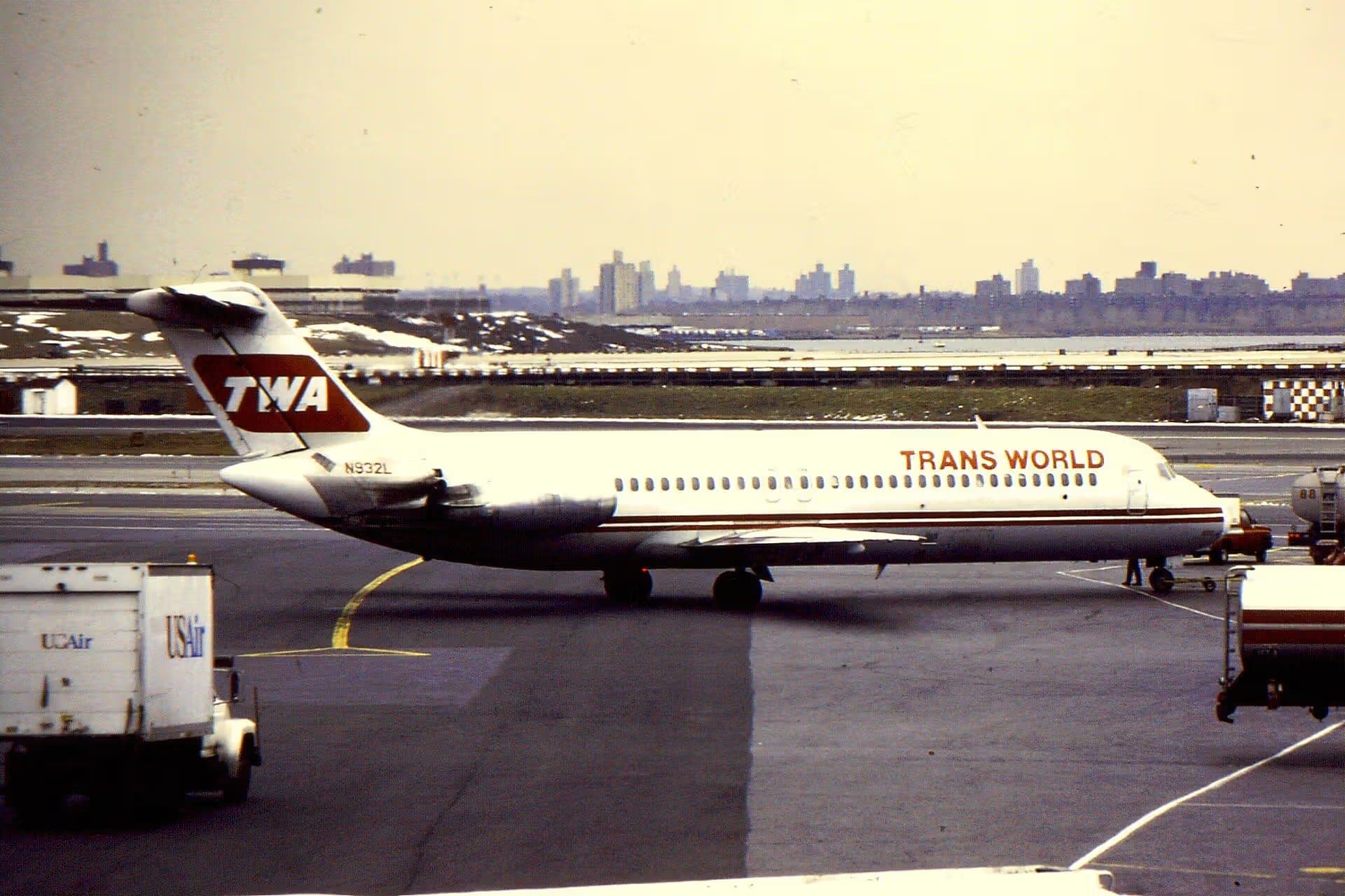 N932L — Aircraft
