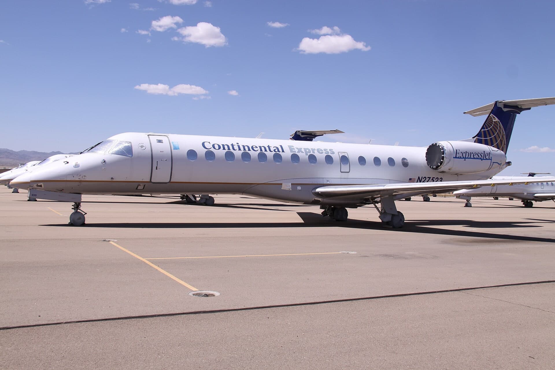 N27523 — Aircraft