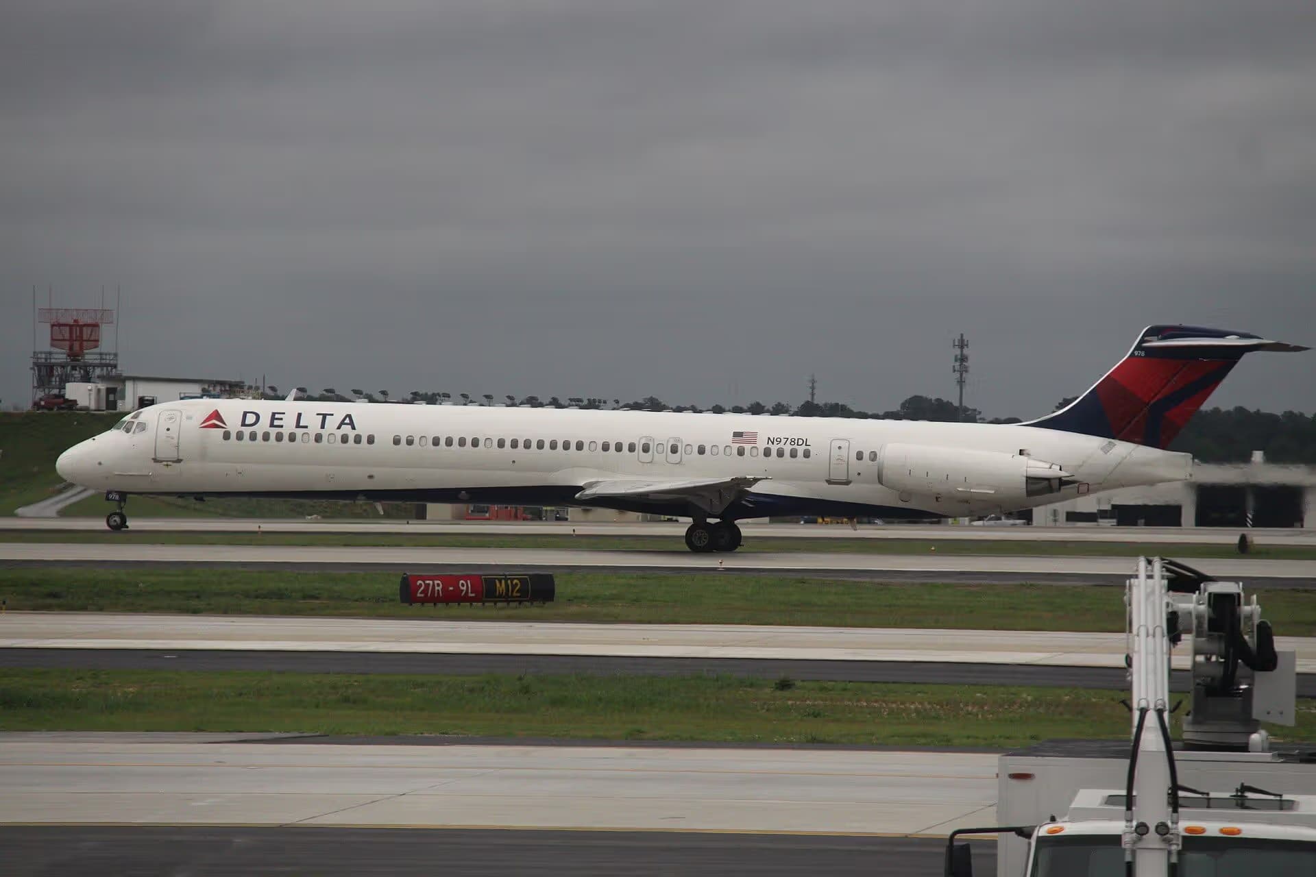 N978DL — Aircraft