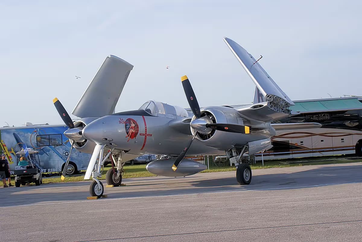 N747MX — Twin-engine aircraft