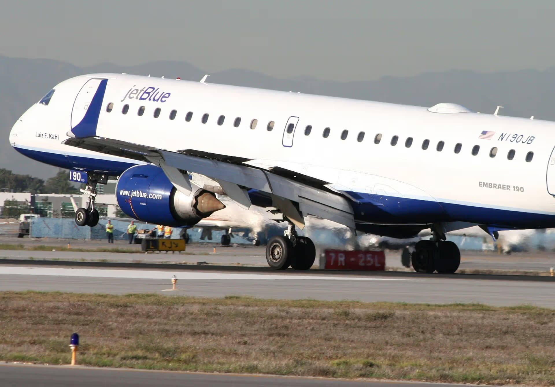 N190JB — Embraer