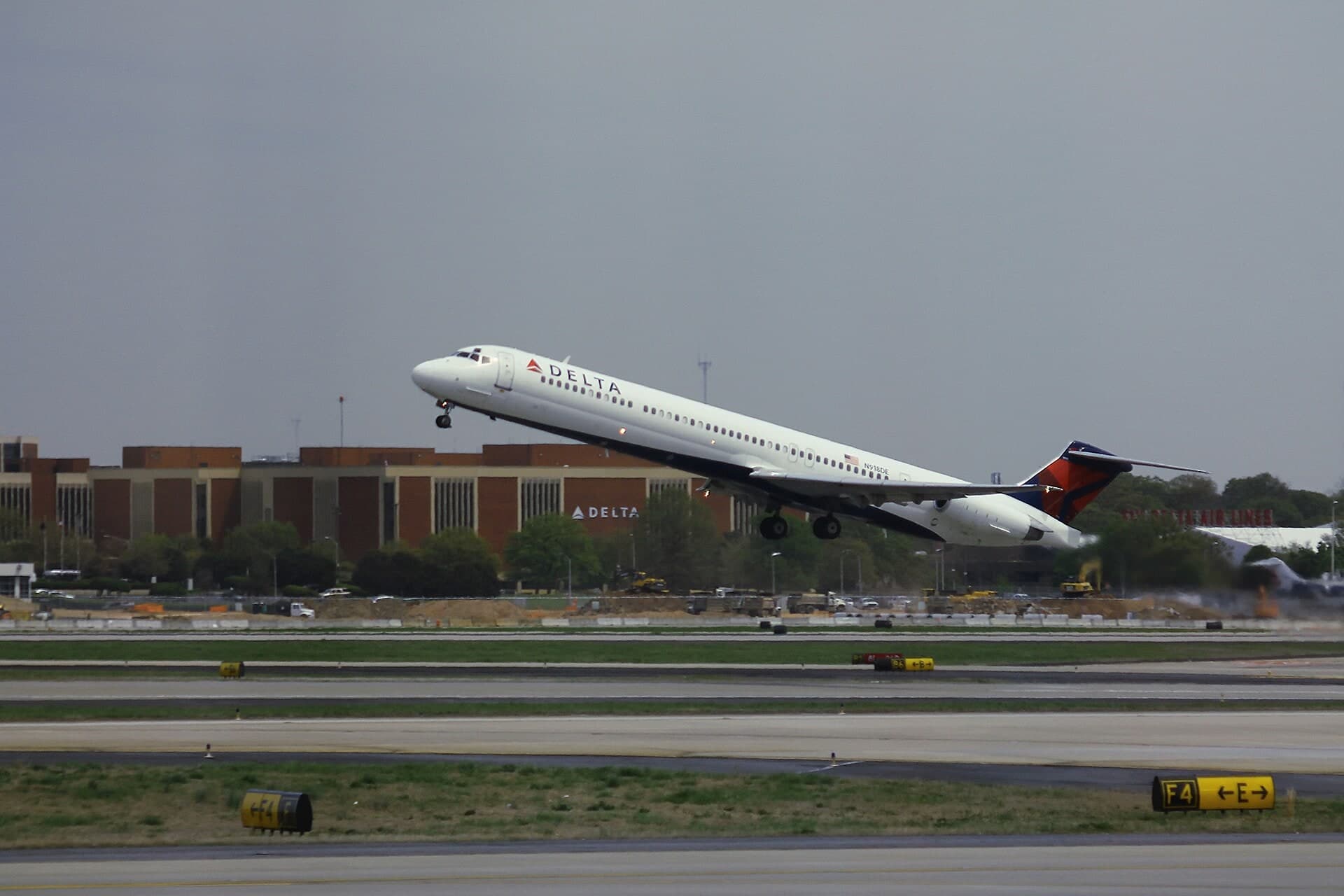 N918DE — Aircraft