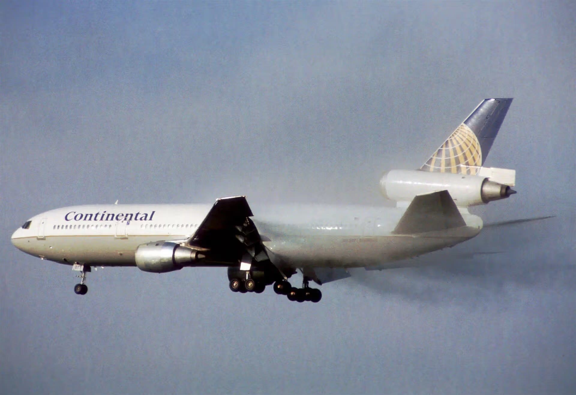 N83071 — Douglas