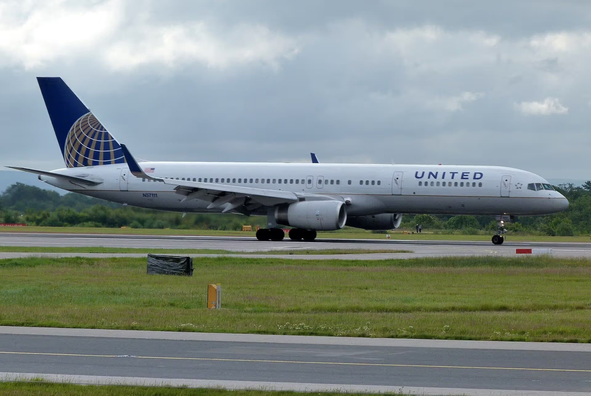 N57111 — Boeing at Manchester Airport