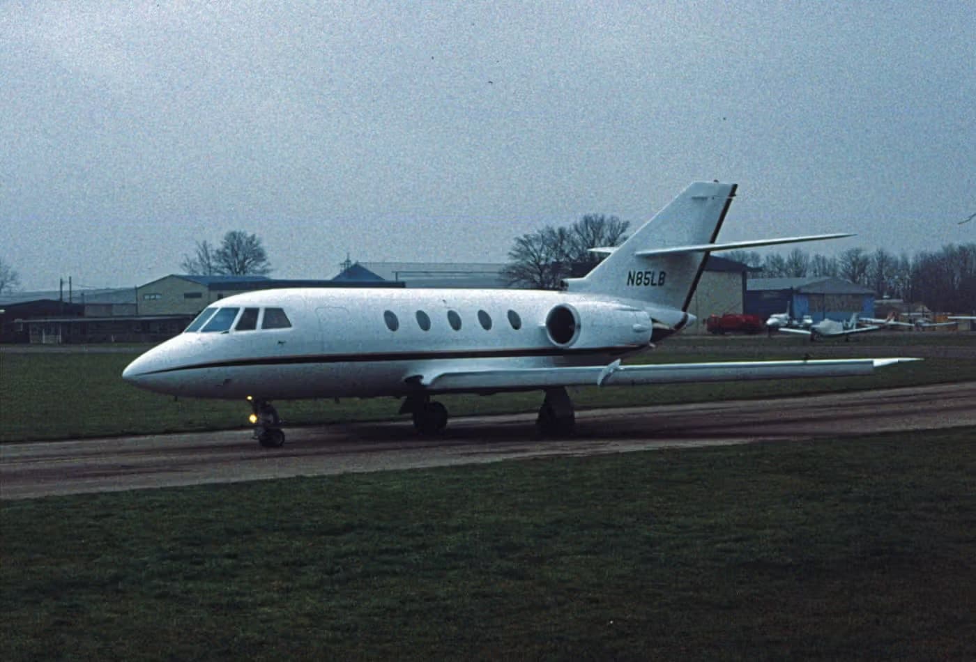 N85LB — Business jet