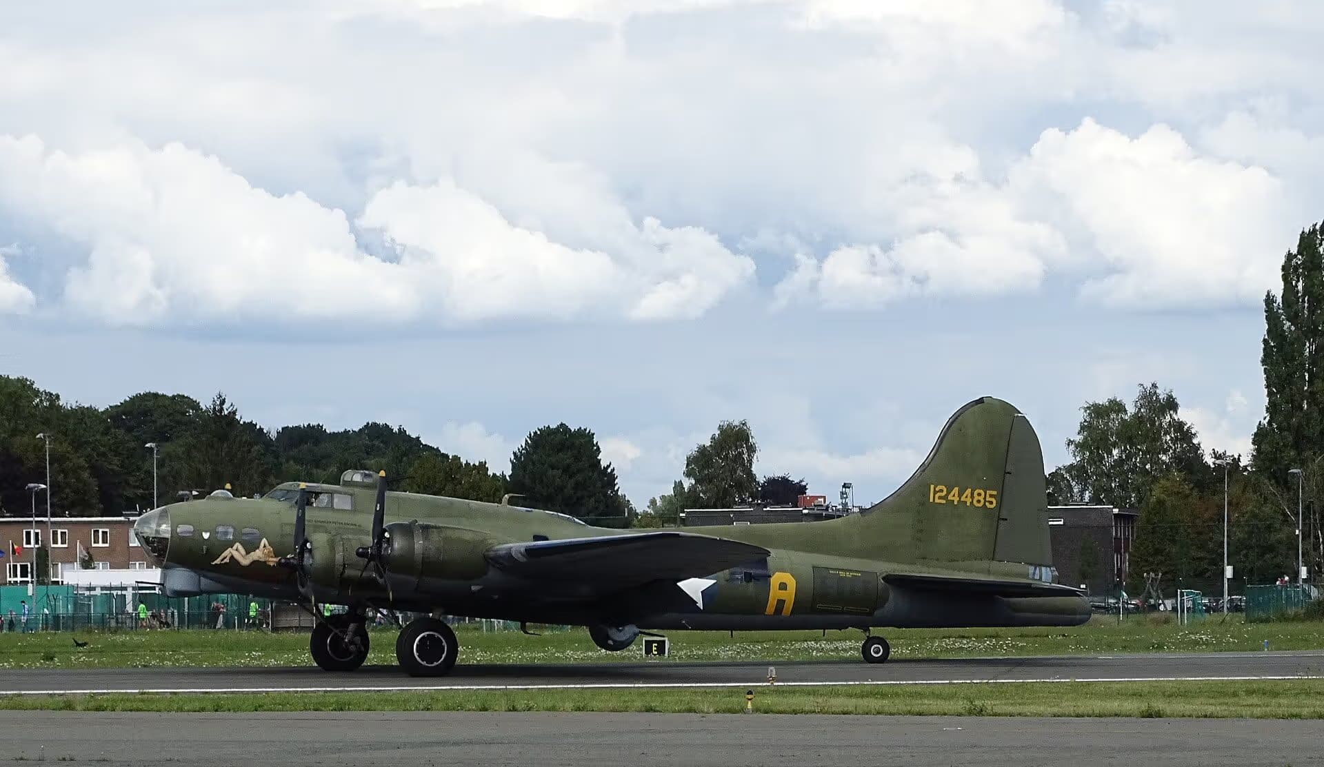 Unidentified — Warbird