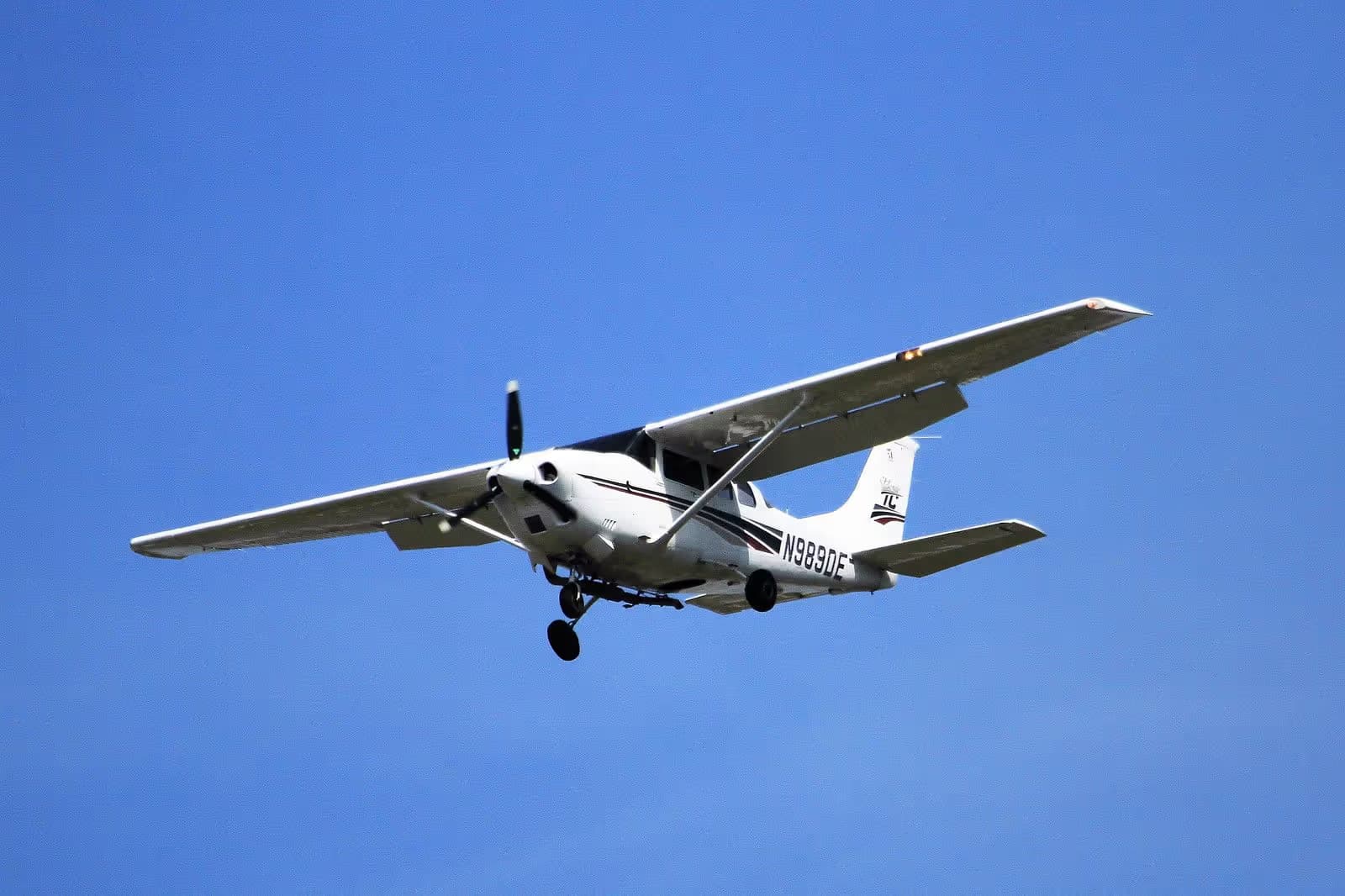 N989DE — Cessna