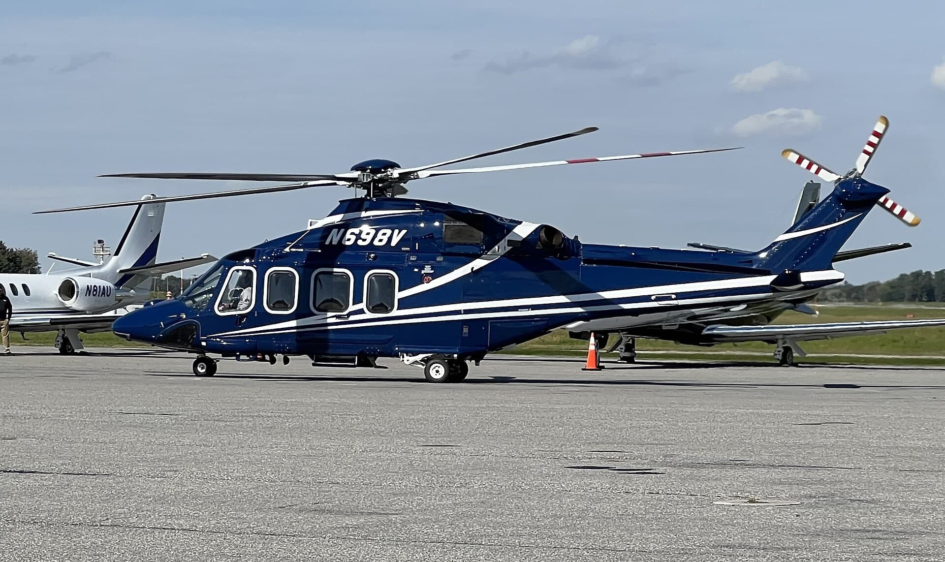 N698V — Business jet