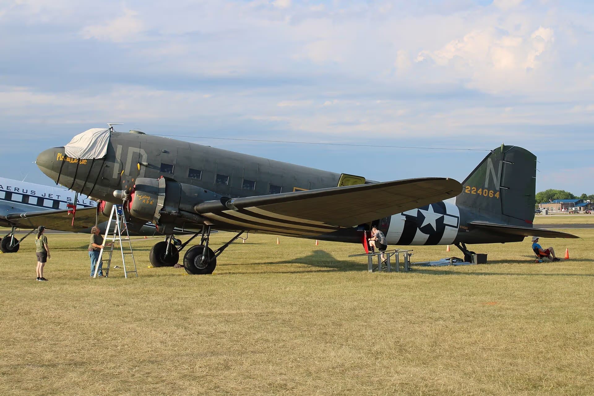 N74589 — Douglas
