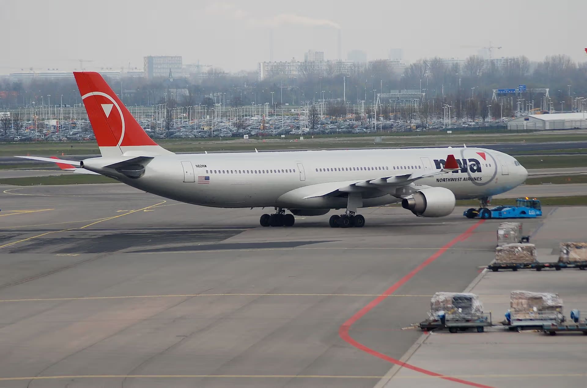 N821NW — Airbus