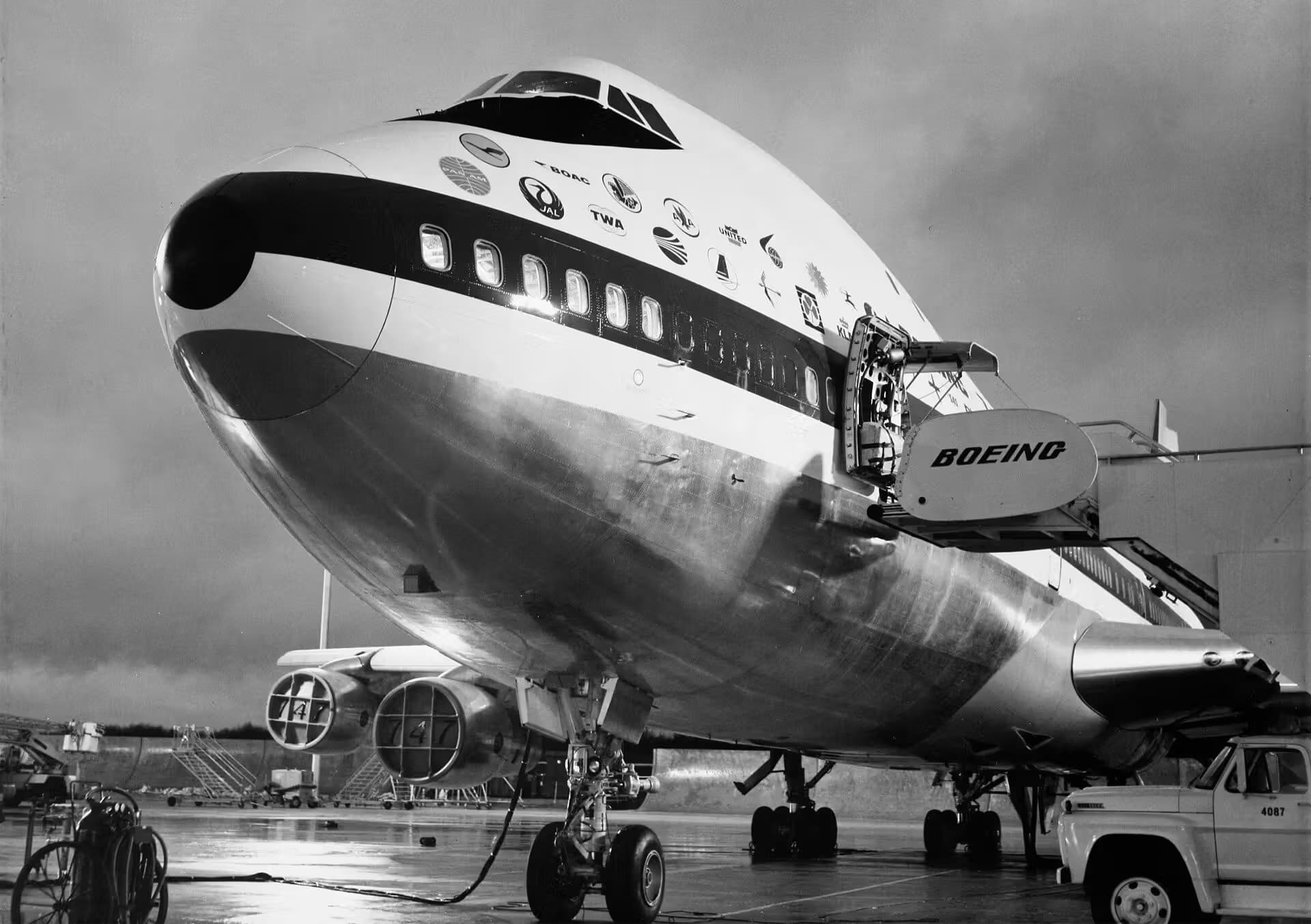 Unidentified — Boeing