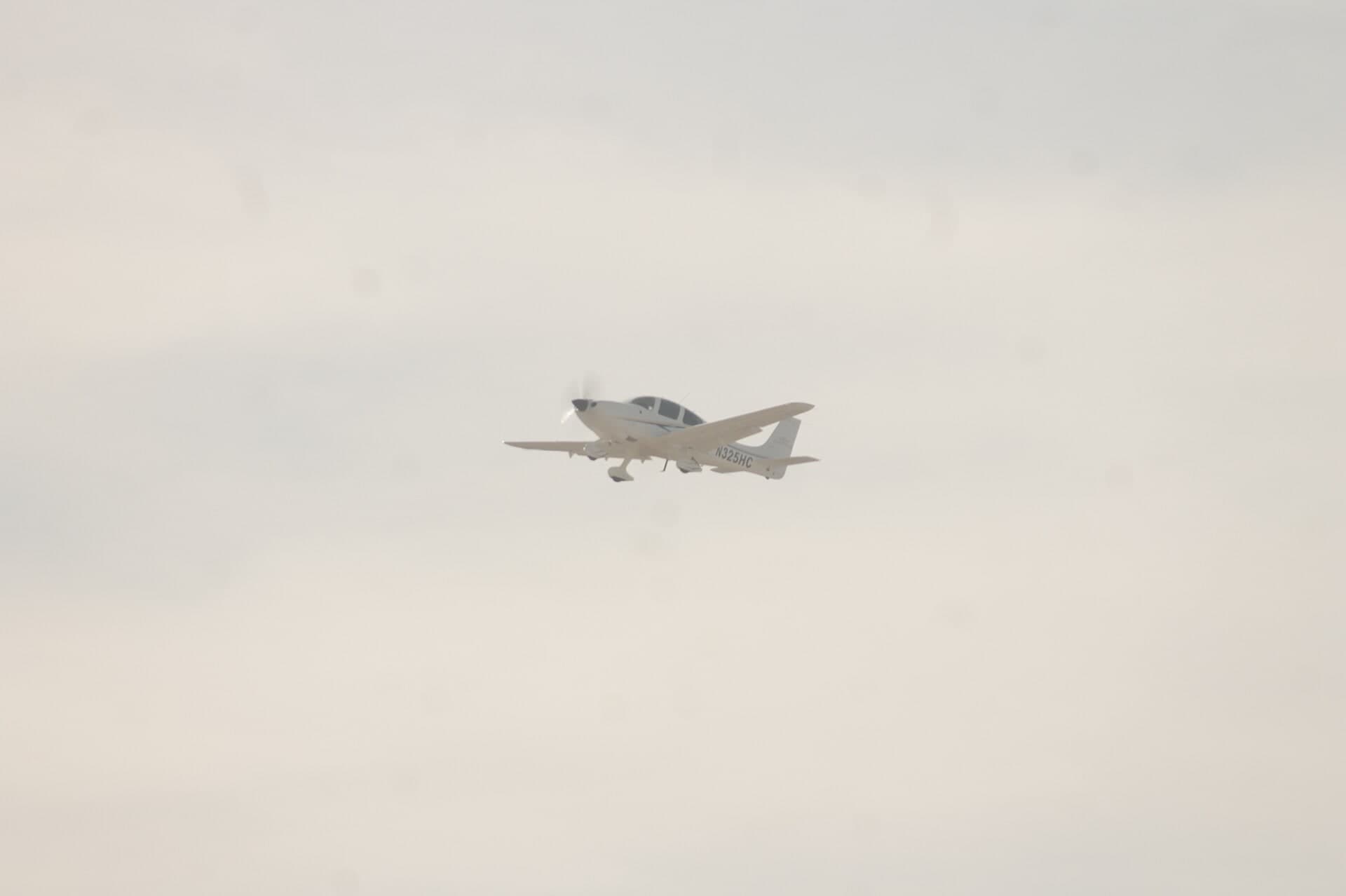 N325HC — Cirrus