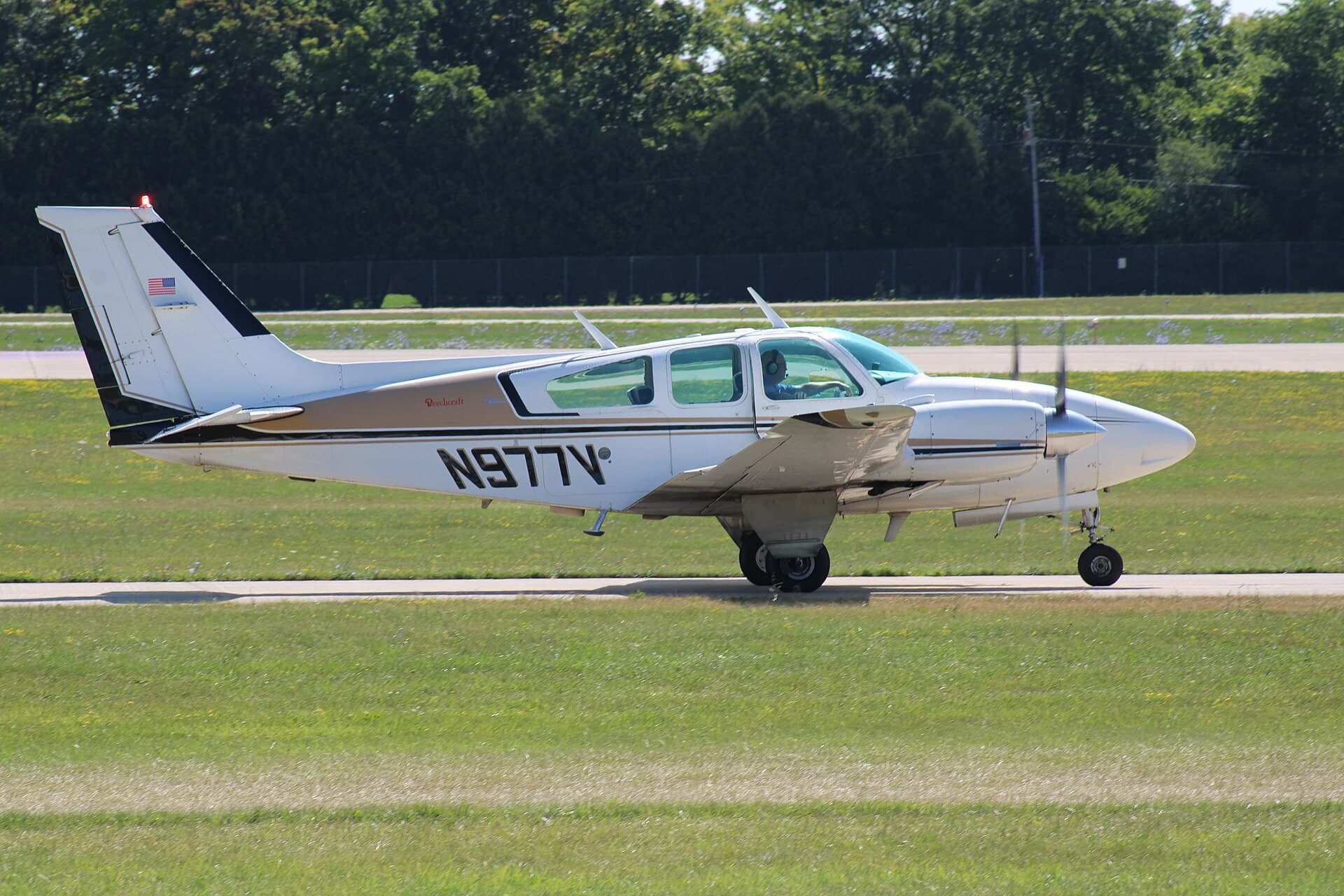 N977V — Beechcraft